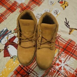 Timberland Tan Waterproof Boots SIZE Big Kids 6.5 PRACTILLY BRAND NEW